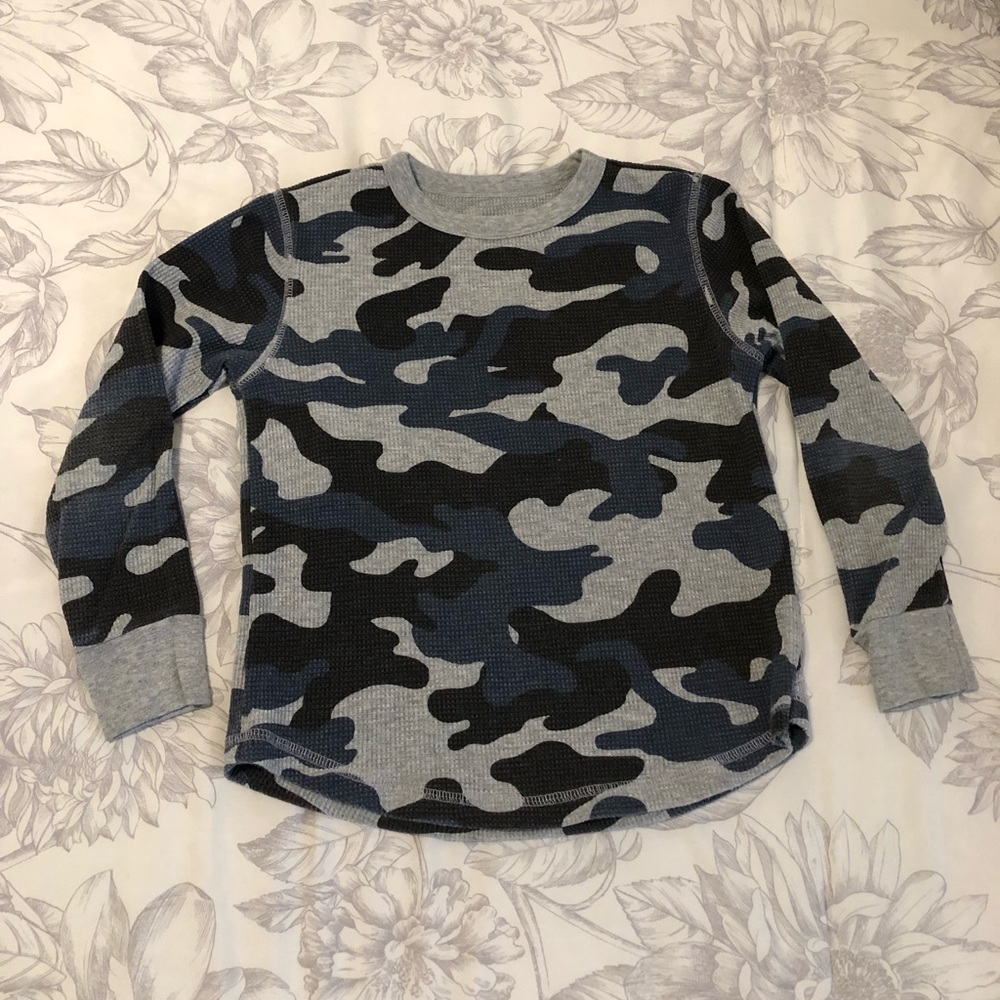 Old Navy thermal long sleeve shirt size S (6-7) kids